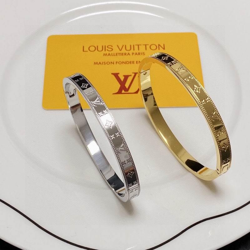 LV Bracelets 70